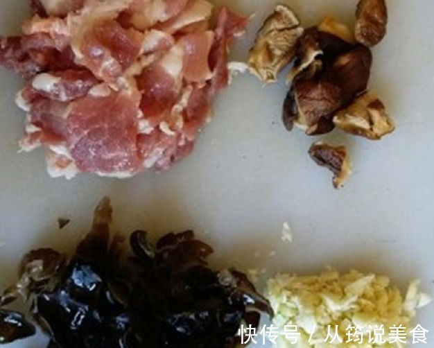 此物是豆腐中的宠儿,怎么翻炒都不碎,加上肉一炒搭配米饭绝了