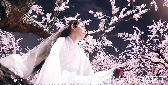 杜甫#山青花欲燃,这个春天,醉倒在唯美古诗词里