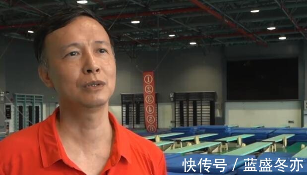 何威儀全紅嬋社交能力非常強(qiáng)！她的性格外向待人接物有不小改善！