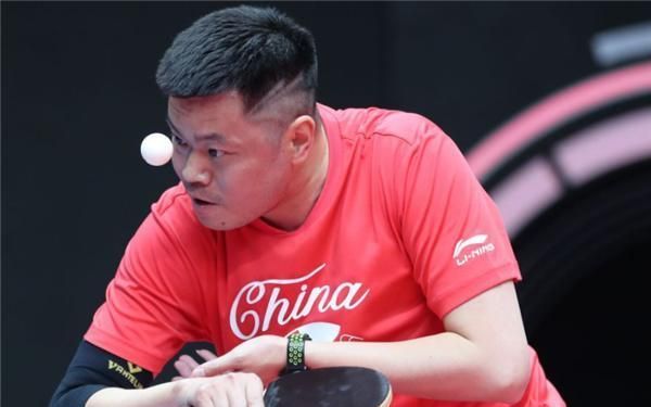 发球轮|马龙永远的神！3-0打爆全国冠军为师弟复仇，砍2分带队进决赛立功