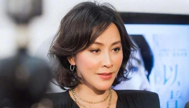 时尚 女人变老从短发开始?看几位短发女星的发型,都比同龄人显年轻