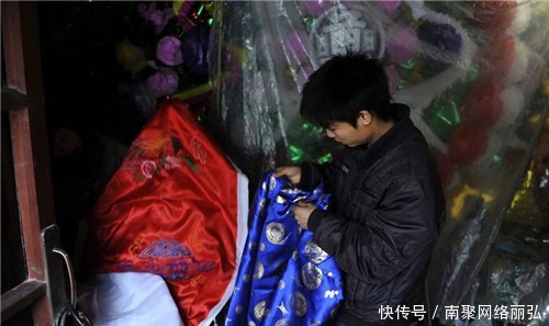 亡者|人离世后,为什么一定要穿寿衣?不仅有科学考量,还为了子孙后代