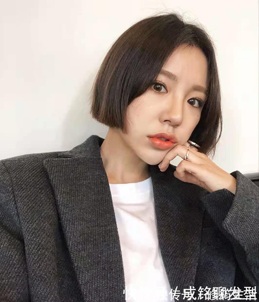 女生|圆脸女生千万别剪齐嘴短发,尽管显脸瘦也很时尚,不适合也是白搭