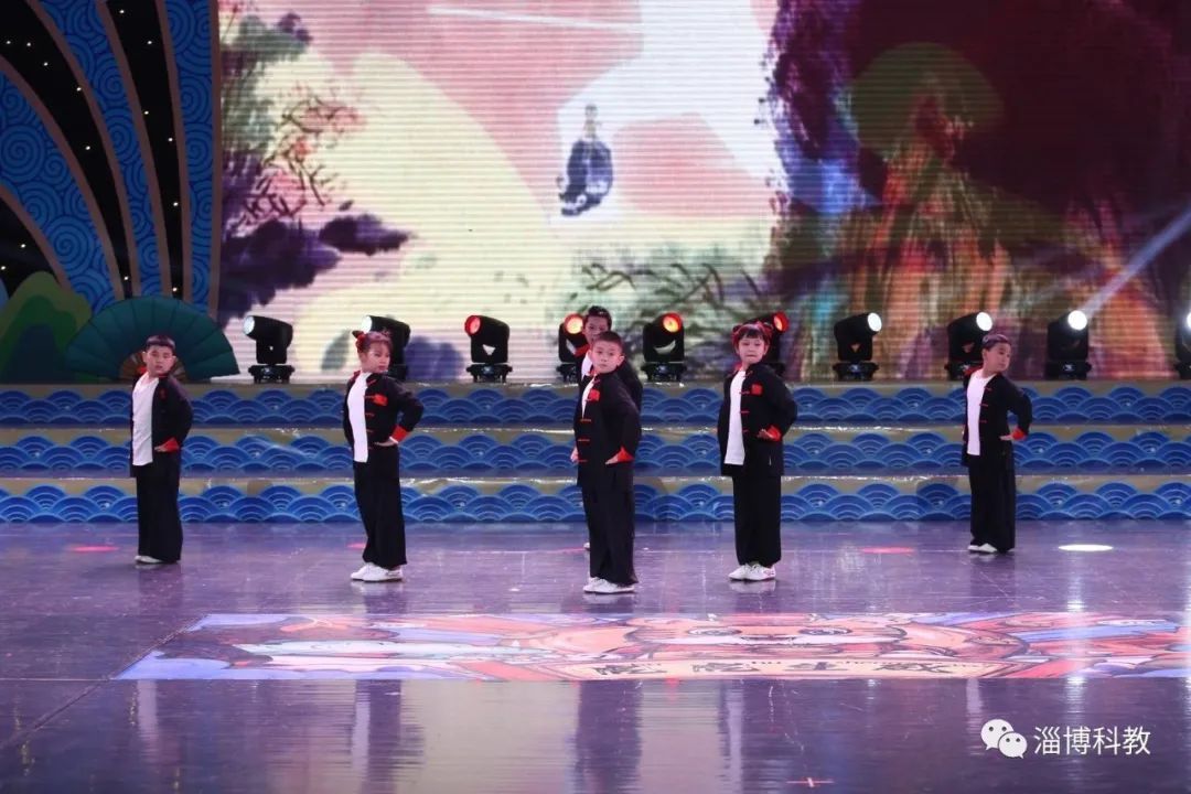 大幕拉開！2022跨年盛典開啟錄制！一起為孩子們加油！