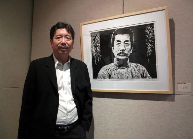 鲁迅@“我不会写作文,他们不信”鲁迅孙子周令飞上热搜,网友表示同情