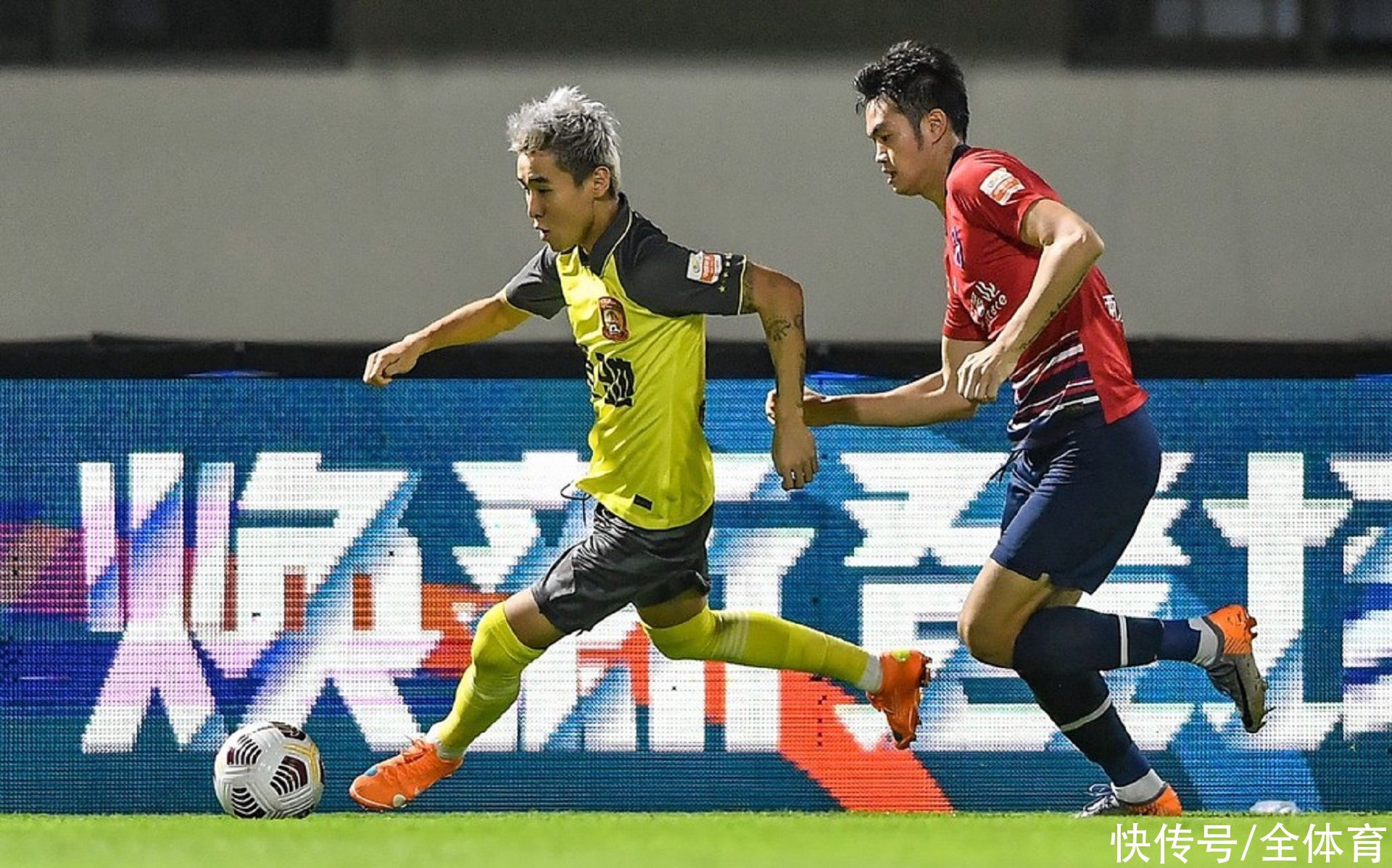 国足|5-1！昔日国青C罗踢疯了！有他，广州队争冠，国足进世界杯都有戏