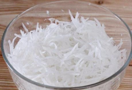 特香|萝卜这做法火了,不用炒不用煮,早餐配粥吃特香,比腌菜更健康