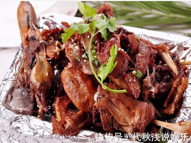 手撕鸭|美食推荐：疯狂手撕鸭、蒜香回锅排骨、酸辣笔筒鱿鱼制作方法