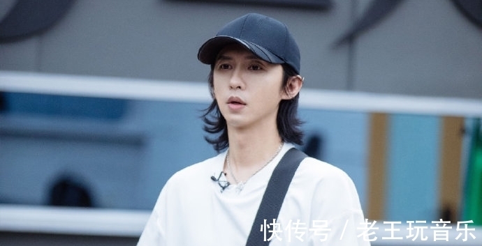 赵文卓|《哥哥》中的人气三梯队:陈小春领衔国民度组,张淇领跑逆袭组