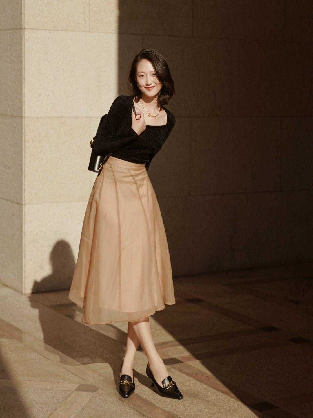 成熟|成熟优雅通勤风，拥有美丽气质，这样穿也很好看