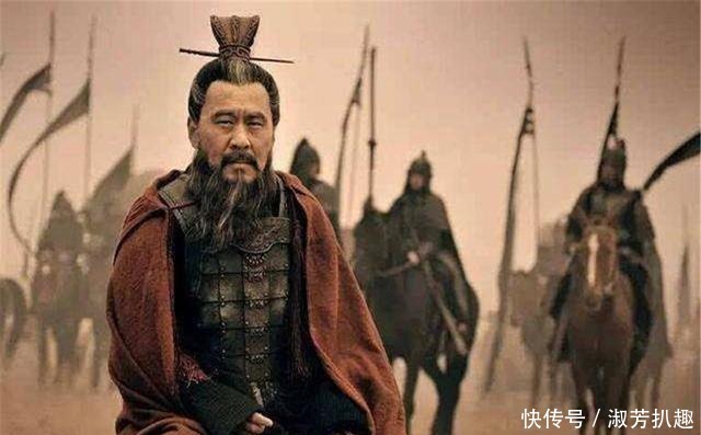 真实|草船借箭,曹操浪费十万支箭都没放一支火箭,这三个顾虑很真实