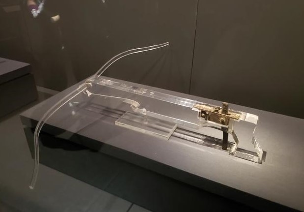 建国后,有考古工作者因墓中的机关而致死致伤的吗?