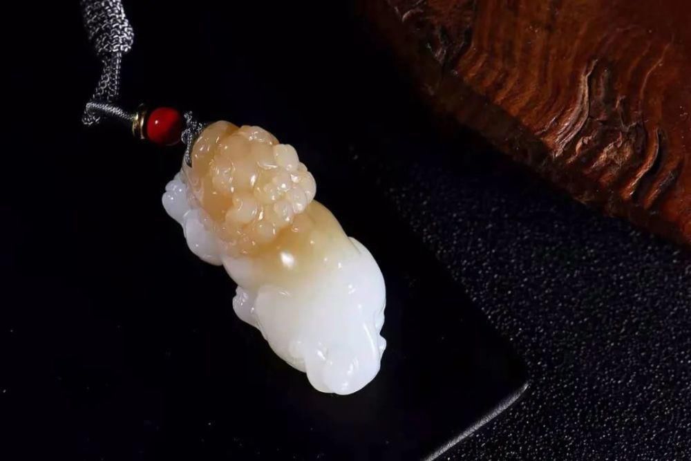 进献狮子|这个进口物种,成了玉雕师创作的香饽饽!