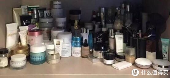 化妆品收纳 篇一：首饰化妆品怎么收纳？看这里！
