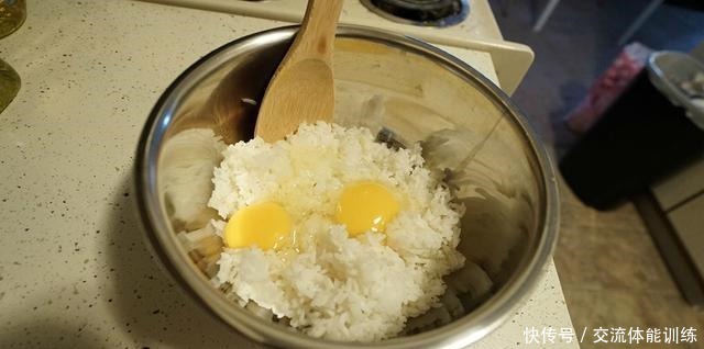 隔夜米饭到底能不能吃为了家人的健康,看完可要当心了!