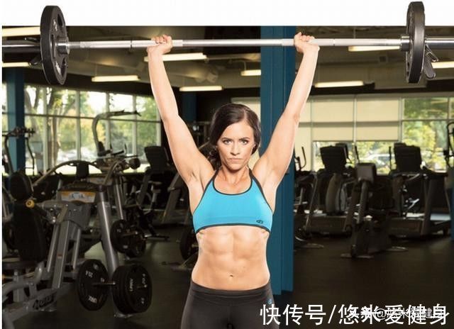 训练|卧推训练时手臂提前力竭,3个动作强化肱三头肌,提升重量更轻松