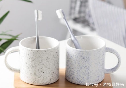 胰腺|糖尿病睡觉前绝不能做的“4件事”，对胰腺和血糖都非常不好