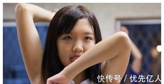 女孩|你知道女孩第一次来月经的年龄吗?其实这个年龄不早不晚,刚刚好