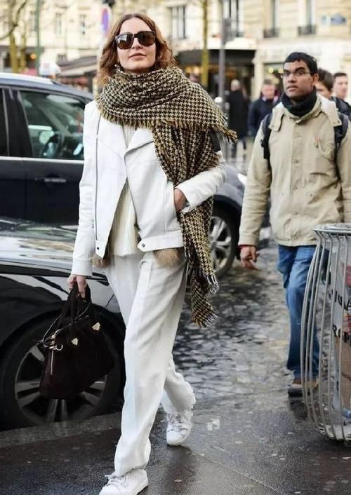 冬季围巾怎么搭配才保暖又时髦？记住这4个小技巧就足够了