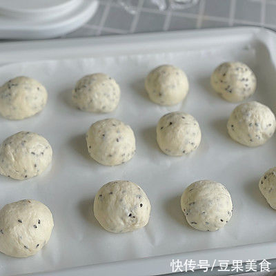 小餐包这样做，解馋堪比红烧肉