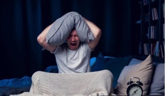 足阳明胃经|一种很高级的治失眠方法！不管何种失眠 ，这样拍一拍，就好了！