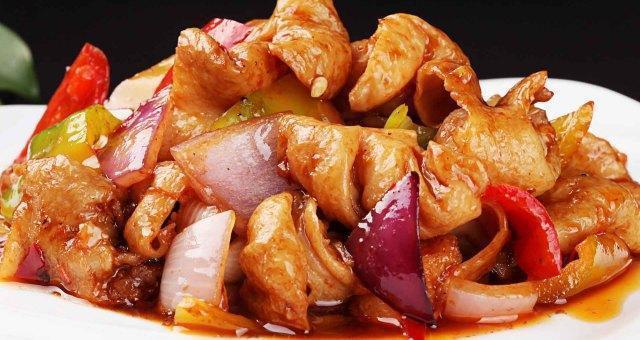 美食精选:素炒茶豆,秋葵炒鸡蛋,葱爆肝尖,红烧肥肠的做法