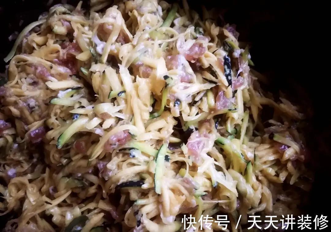 蔬菜|适合三伏天的3种包子馅，应季蔬菜一元一斤，皮薄馅大，特别香
