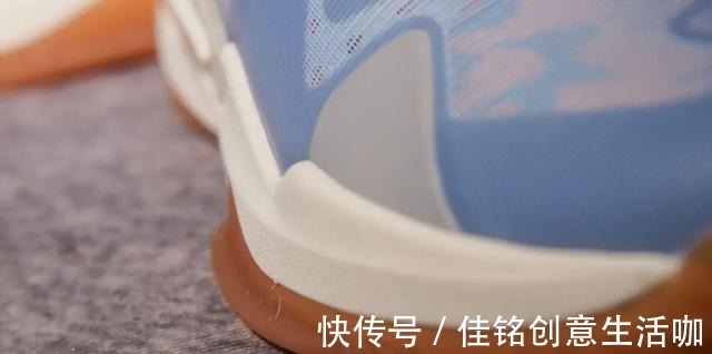 碳板 说什么ZK5平替,我愿称闪现3为后卫鞋新标杆!