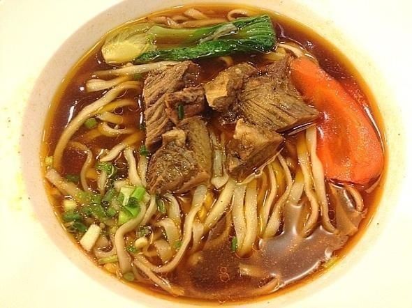 一模一样|康师傅推出牛肉面馆,实物与包装上一模一样,可顾客却并不买账