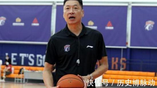 富兰克林|顶级外援言辞闪烁，上海男篮引援遭遇困难，李春江恐要步广厦后尘