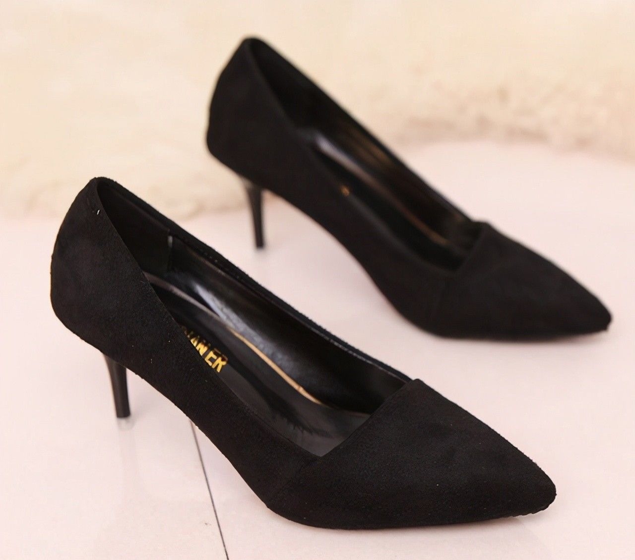 身材 尖头细跟高跟鞋,即刻拥有高挑的身材,难道你不喜欢?