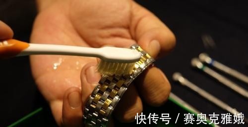 黑化|手表钢带自己有想法?如何阻止“黑化”?