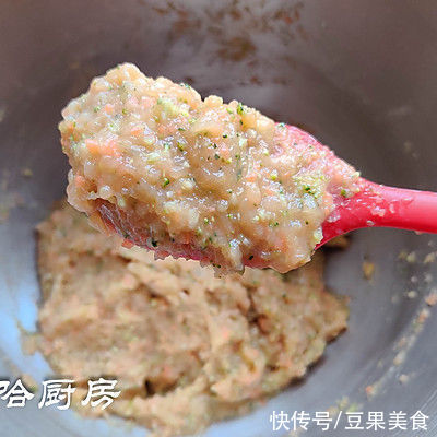 鸡肉饼|让食客踏破门槛的的蔬菜鸡肉饼做法，学会了你也能火