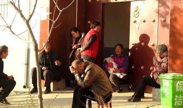 道理|农村谚语中“年过四十,欠两债不忘两恩”具体是什么意思有道理吗