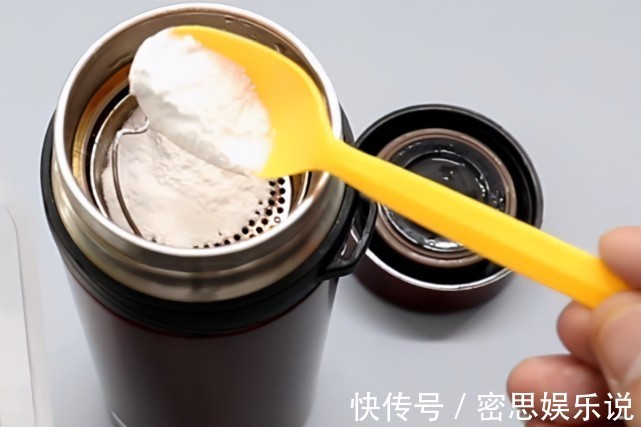 妙招|不管多脏的保温杯,教你一招,不用一滴清洗剂,细菌茶垢全洗干净