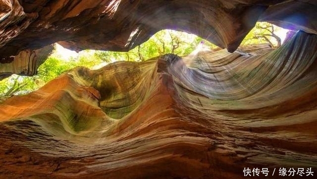 美景|陕北雨岔大峡谷，中国的羚羊谷，光与大自然的美景