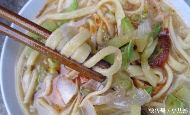 去吃麻辣烫,避开4种食物不拿,老板一瞧就知道你是懂行的