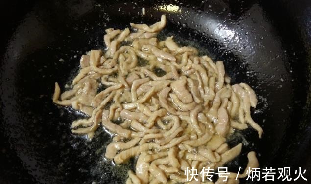 炒豇豆，不要焯水或者过油，炒前加1步，出锅又翠绿又脆嫩入味