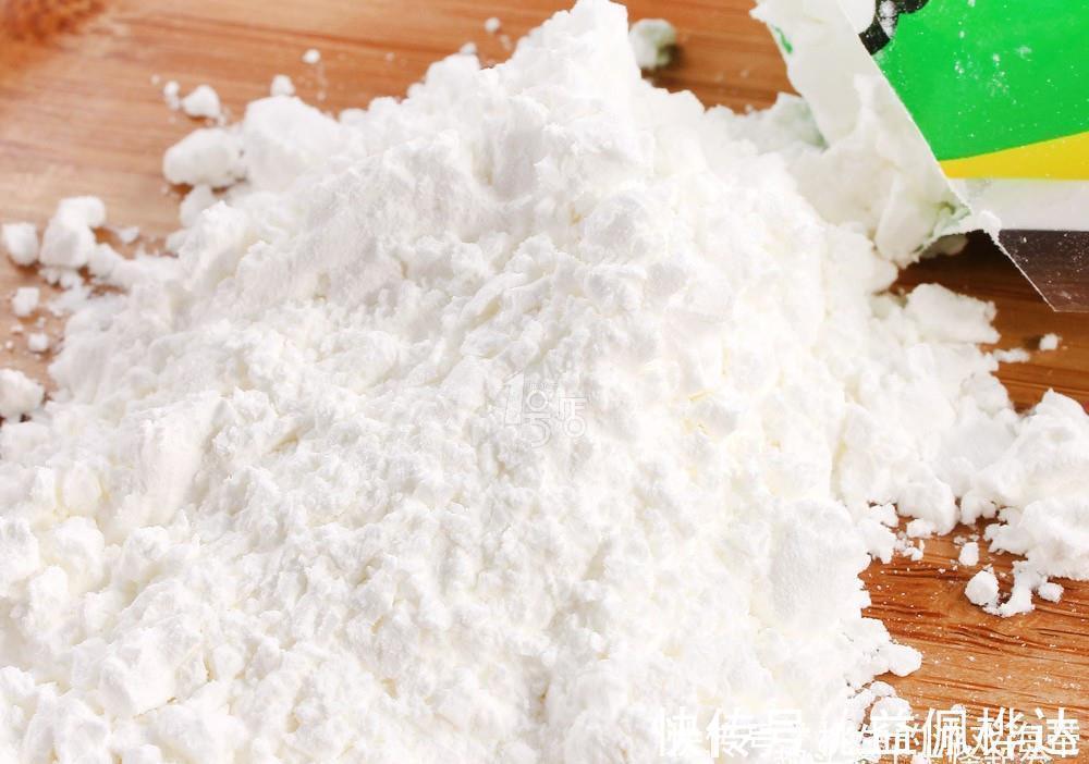 馄饨|小馄饨肉馅要加生粉吗？看馄饨店主如何调馅，鲜嫩抱团有诀窍