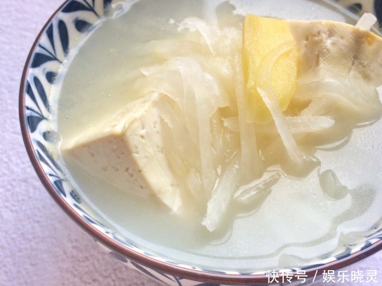 它是鱼腥味的“克星”,炖鱼只需加一勺,保证又香又嫩,鲜美不腥