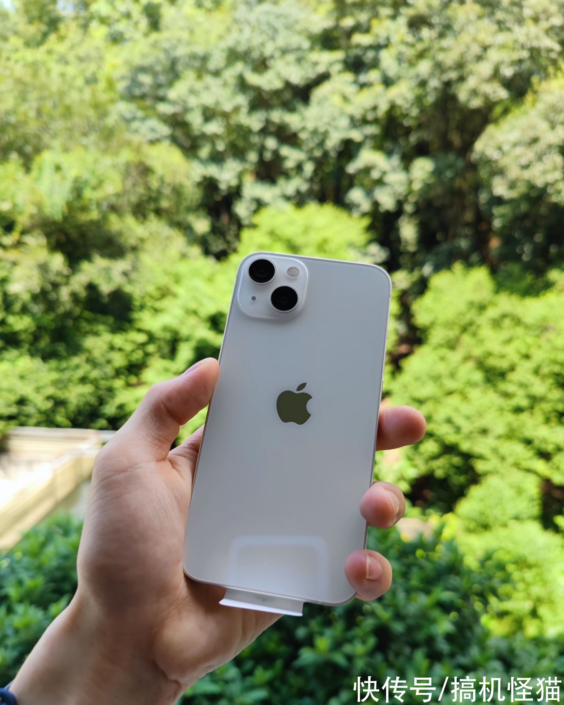 开箱|iPhone13开箱体验，对比华为P50 Pro，感觉亏了