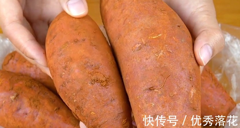想吃烤红薯没有烤箱也能做！香甜软糯还“流糖”，不输外面卖的！