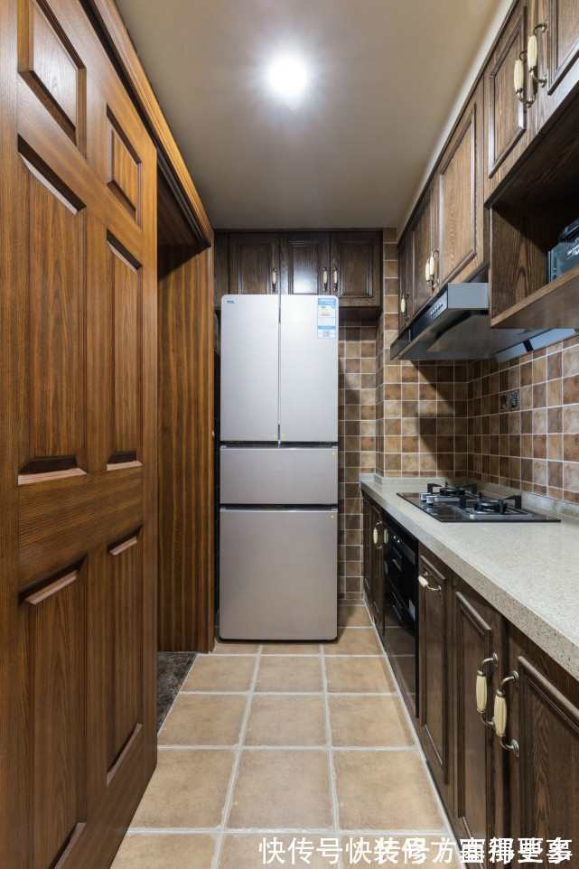 美式|这个90平三居室在古典中带有一点随意,简洁明快,又温暖舒适