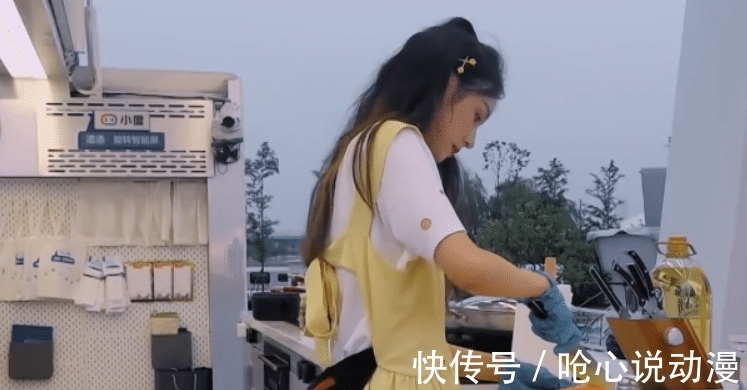 手指頭|周也太可愛了吧,中餐廳里面她的廚藝長進很大