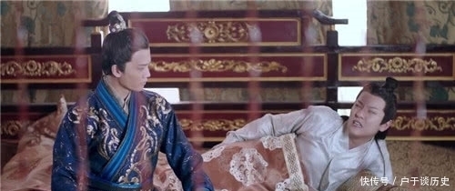 权臣|先帝病危,权臣们让一傻子登基,傻子继位后,转瞬便将他们处死