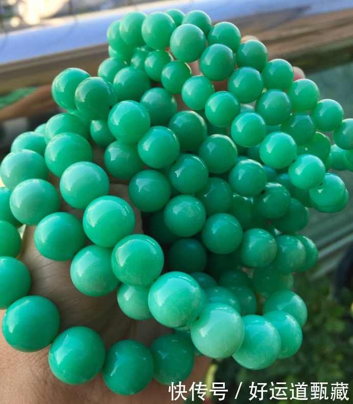 晶莹剔透|澳洲玉色如翡翠,但价值不如翡翠,晶莹剔透,绿色鲜艳均匀