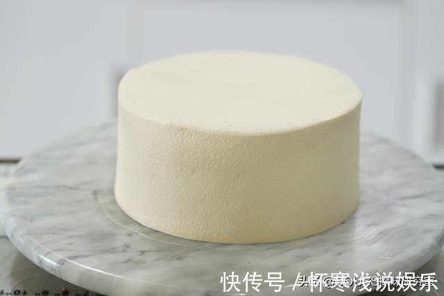 蛋黄|入冬必备的甜点！焦糖饼干咖啡奶油蛋糕，爱上这香浓的美味