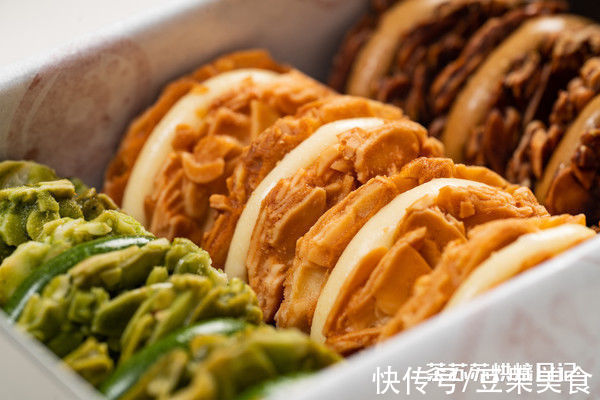 吃货们决不能错过的牛轧杏仁瓦片