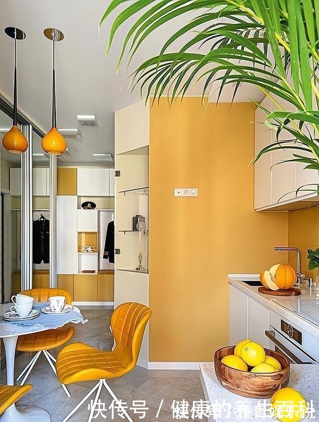 温馨|父女俩同住48㎡公寓,坚持“去客厅化”设计,全屋配色温馨舒适!