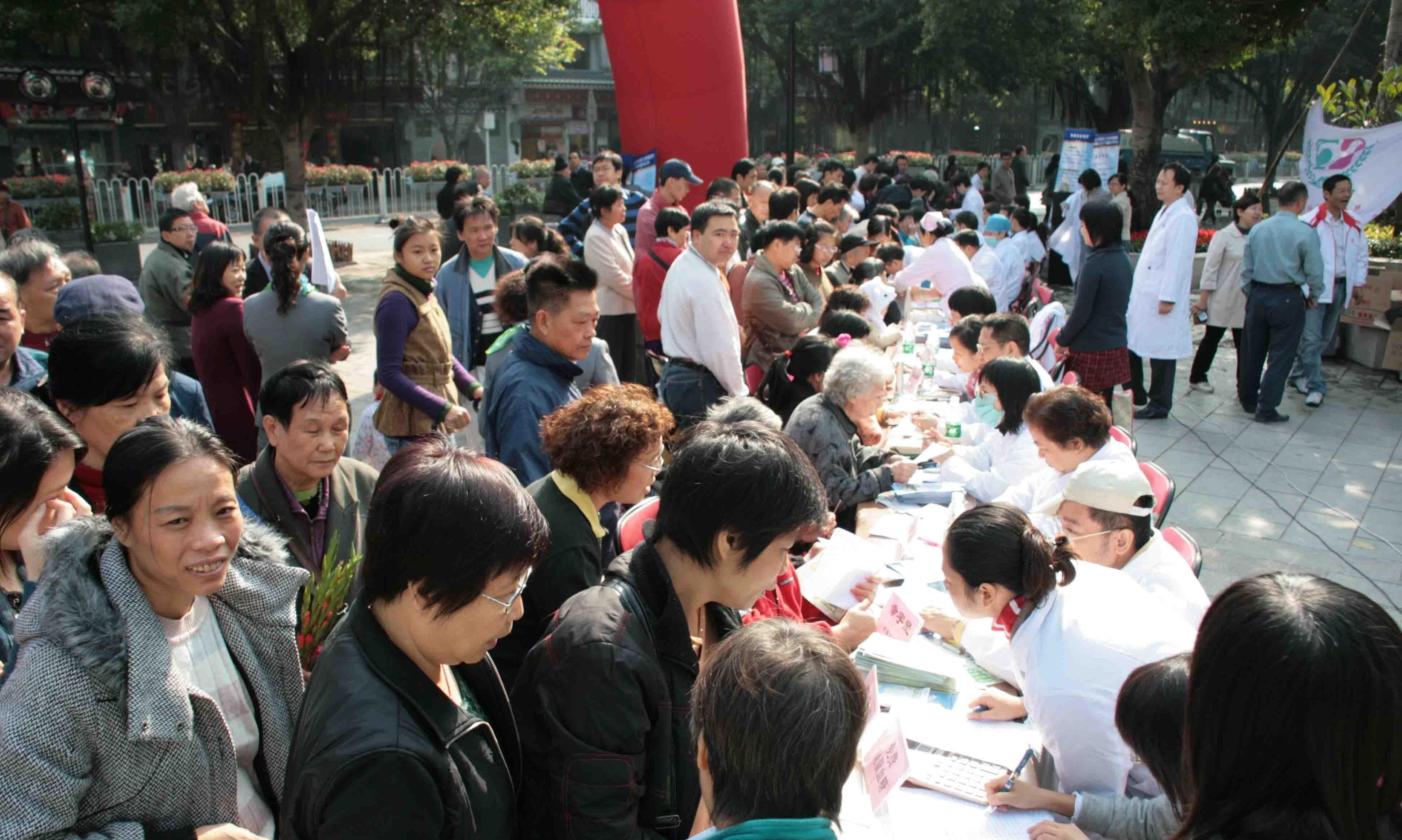 未雨绸缪|与其“谈癌色变”，不如未雨绸缪，《星医驾到》携手名医教你如何科学防治